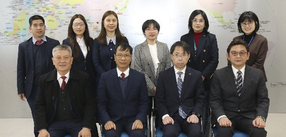 Visit by Delegation from Vietnam National University